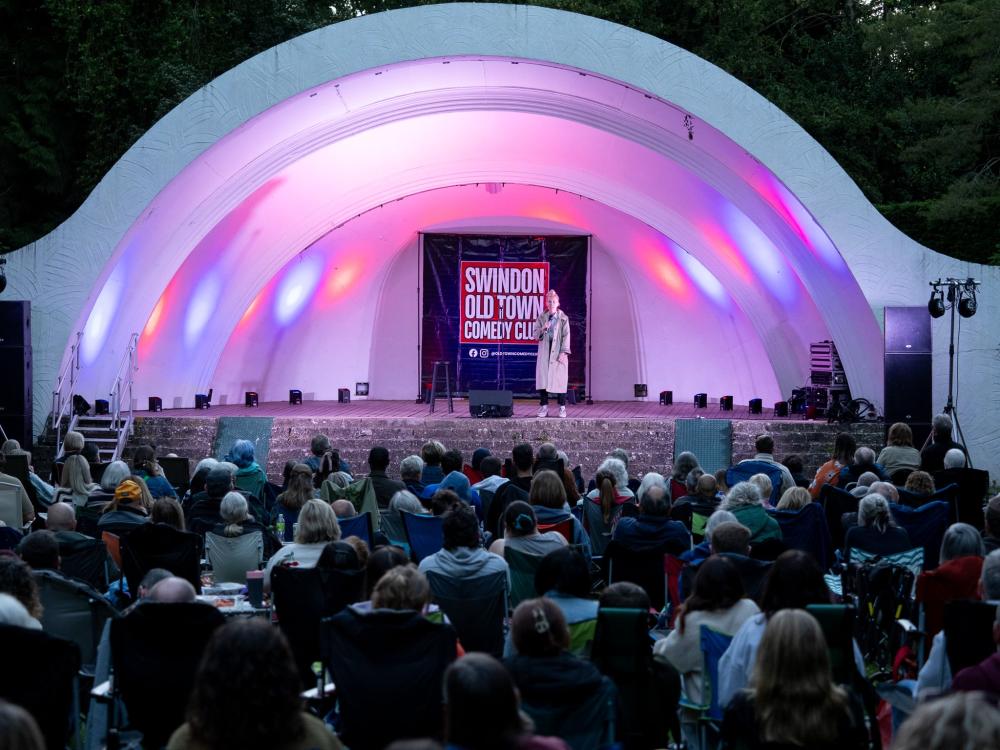 More than 1000 fans support Swindon's first independent comedy festival