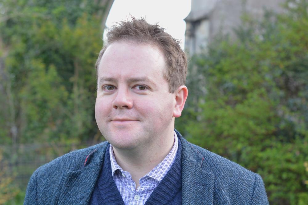 Acclaimed organist David Bednall