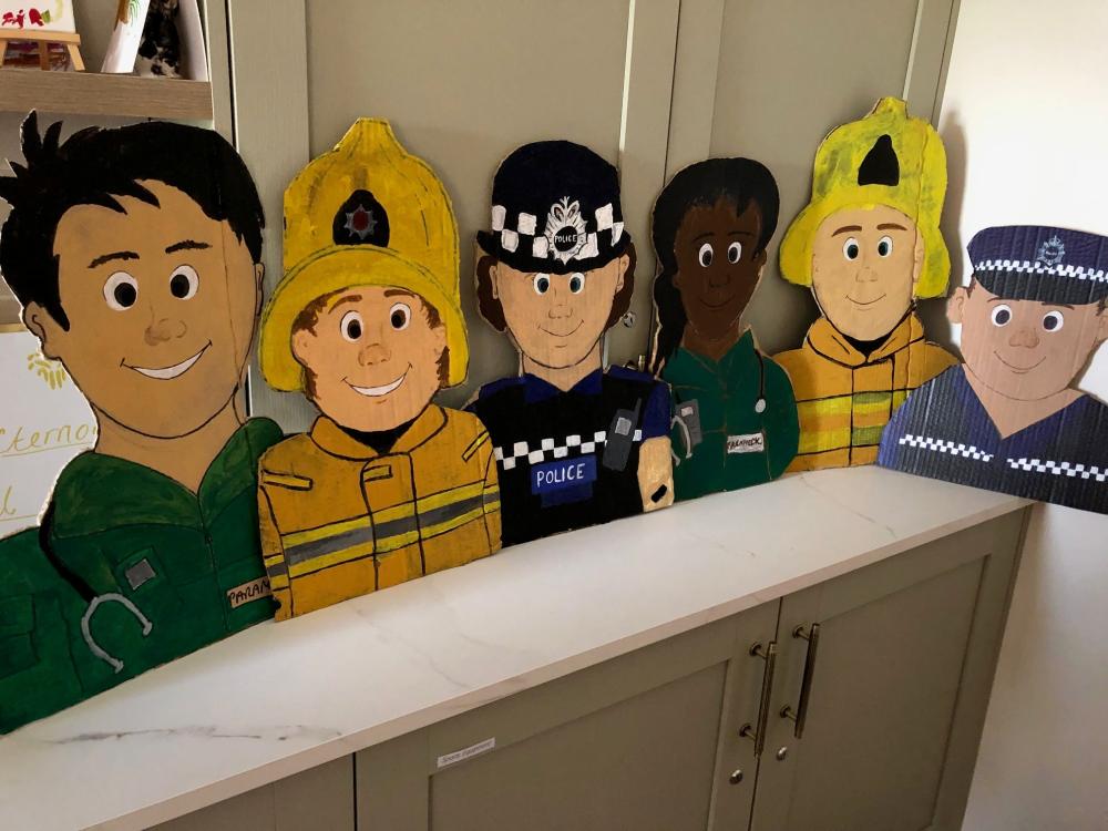 Swindon care home honours emergency service workers