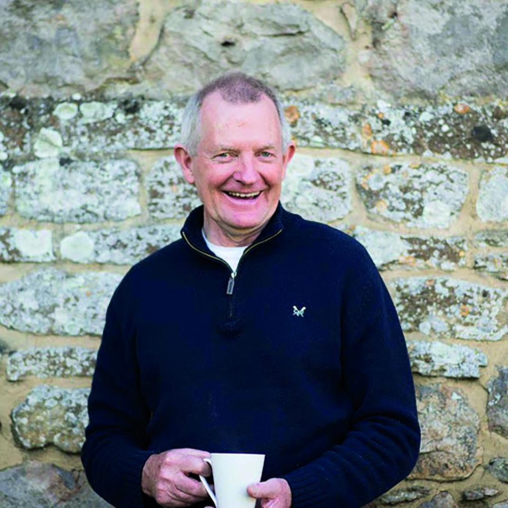 Lovely Linda at the Pulpit Pub is Writing a Poem: a column by Link Poetry Correspondent Maurice Spillane