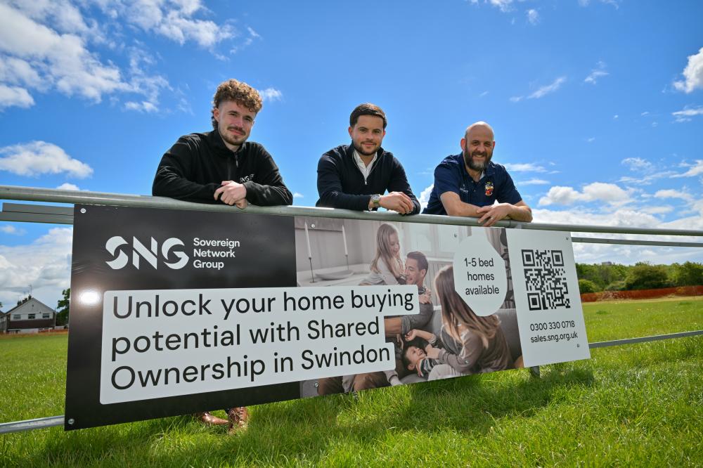 Zac Pearce (SNG), Joe Harrod (SNG) and Steve Steele (Swindon Rugby Club)